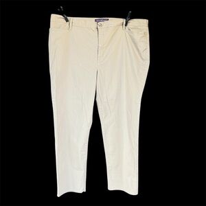 Gloria Vanderbilt Cream Trousers with Belt Loops and Zipper Fly